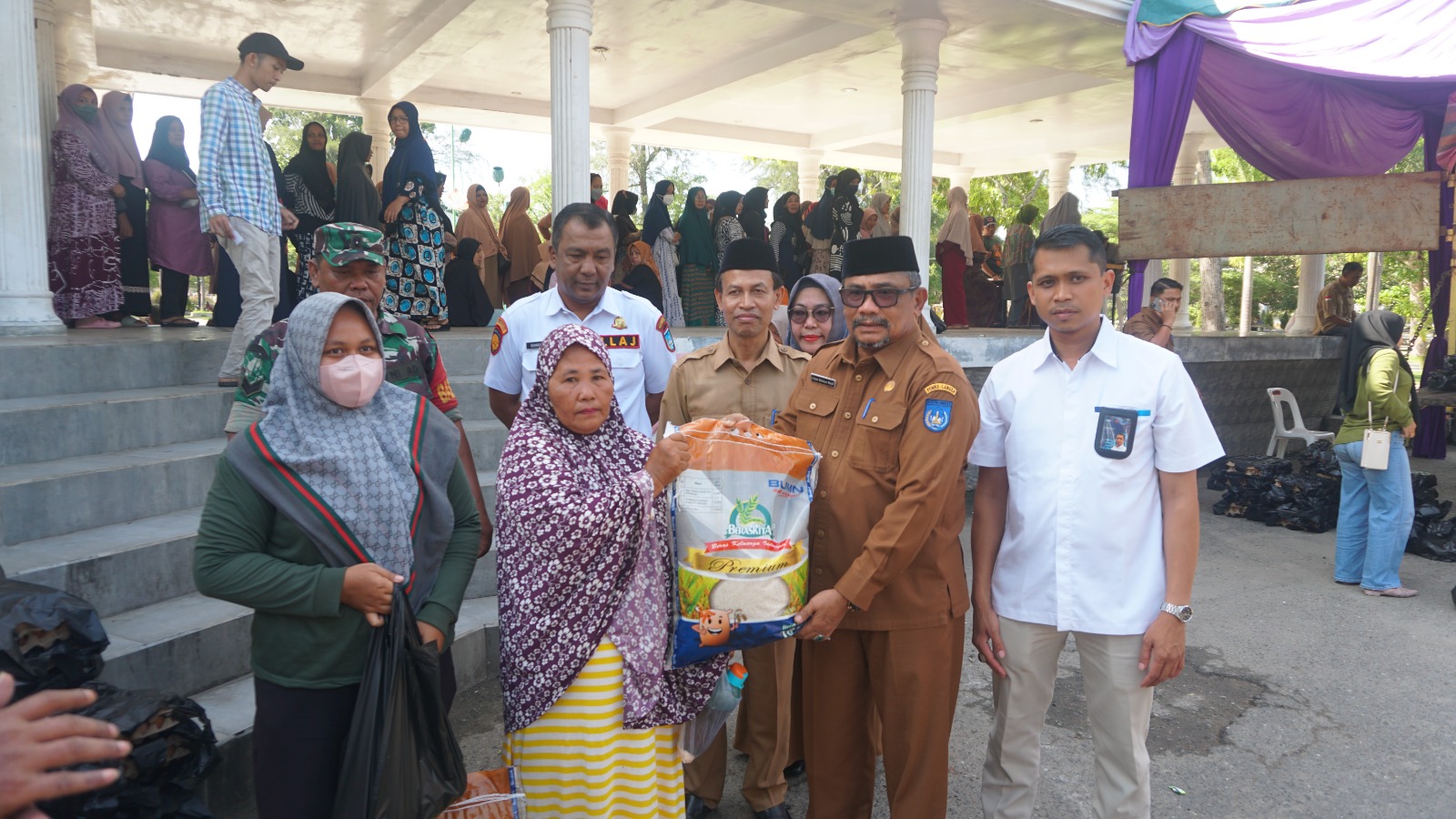 Pj.Walikota Langsa Buka  Pasar Murah Tanggap Inflasi Aceh Menyambut IDUL ADHA 1444 H / 2023 M