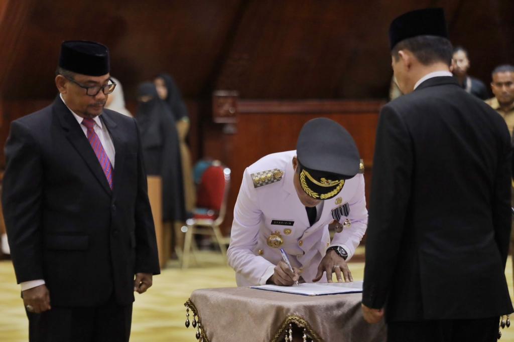 Penjabat Gubernur Aceh Achmad Marzuki, melantik Syaridin, S.Pd, M.Pd sebagai Pj Wali Kota Langsa