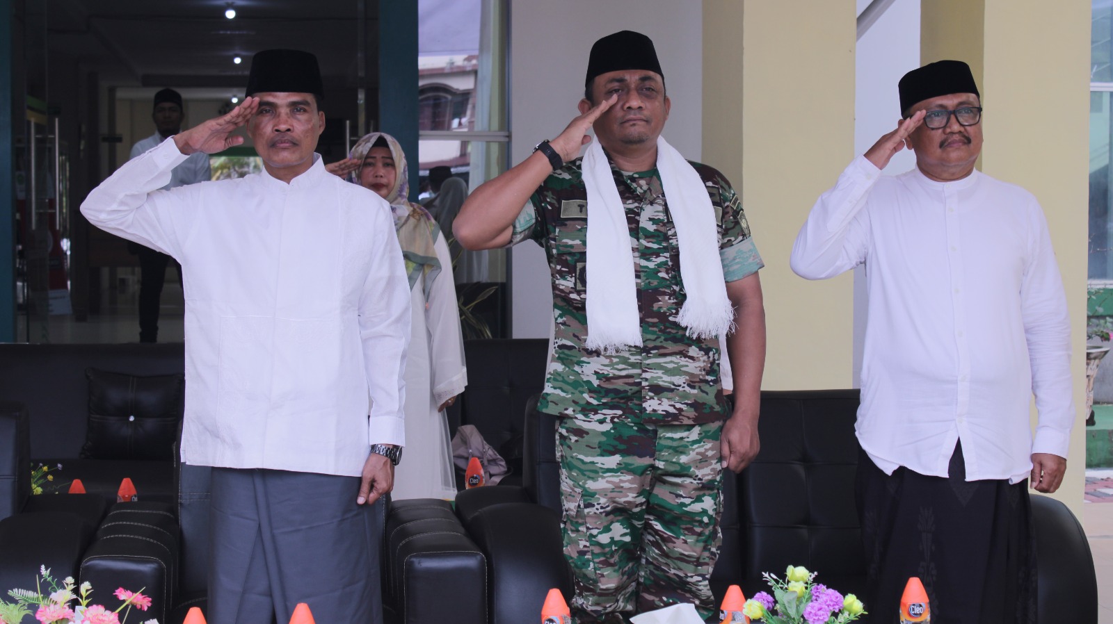 Penjabat (Pj). Walikota Langsa Syaridin S.Pd., M.Pd Menghadiri Upacara Peringatan Hari Santri Tahun 2023